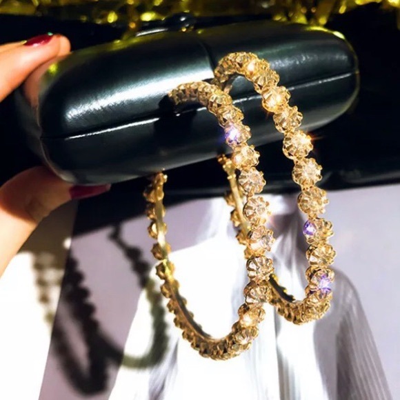 NEW 18K Yellow Gold Diamond Circle Hoop Earrings - Picture 3 of 5